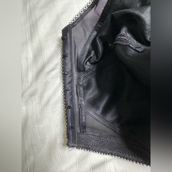 Playtex 18 Hour Bra 44D Wireless Black Front Close 4695 Back Support Minimizer - Picture 13 of 15